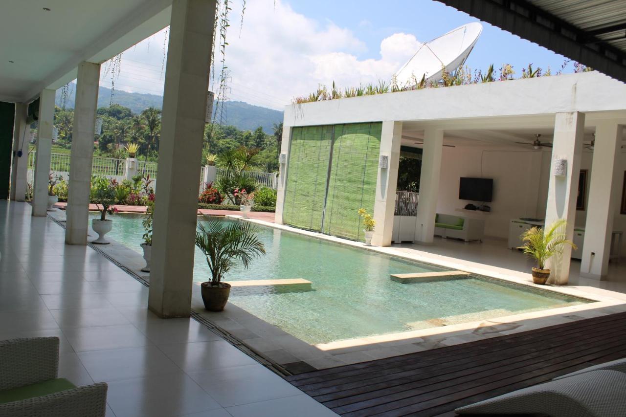 Villa Putih Lovina Exterior foto